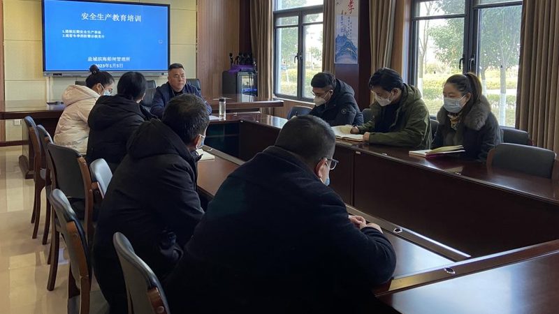 电工实操考试穿什么衣服
